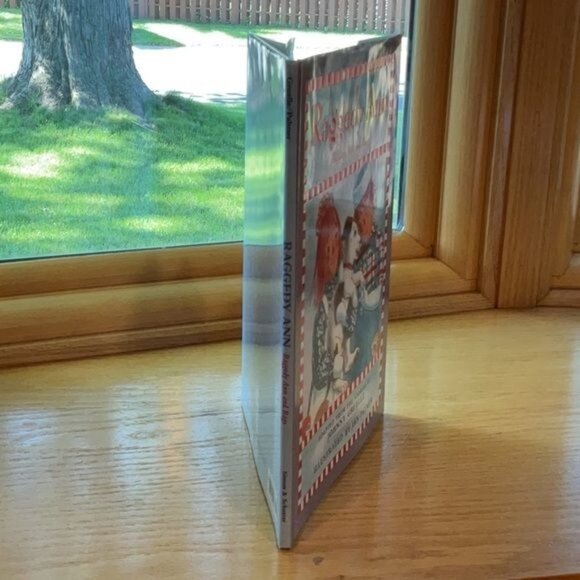 Raggedy Ann "Raggedy Ann And Rags" Hardcover Book By Johnny Gruelle - Picture 3 of 4